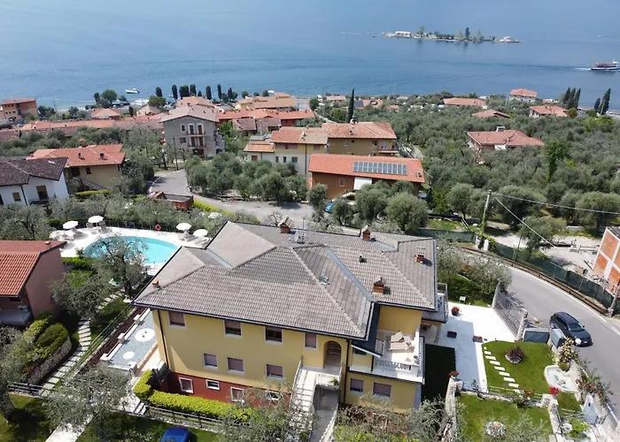 Due Leoni - 3*