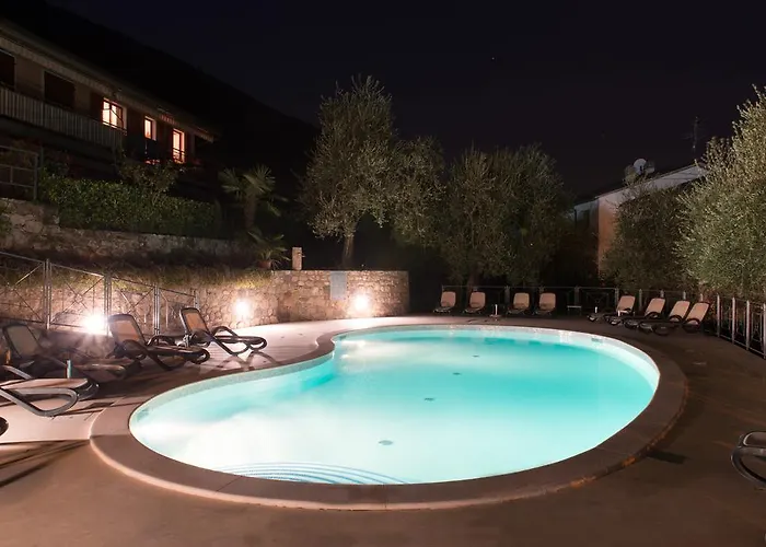 아파트호텔 Due Leoni - 브렌조네 술 가르다