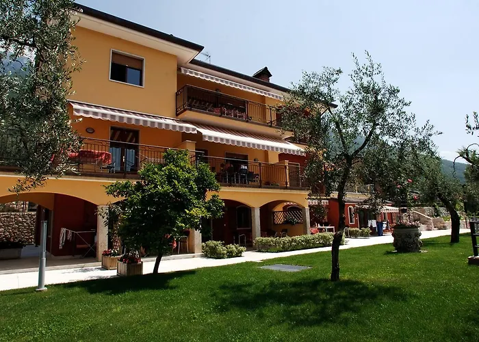 Due Leoni - 3*