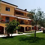 Due Leoni - 3*
