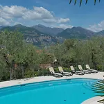 Due Leoni - 3* Brenzone sul Garda