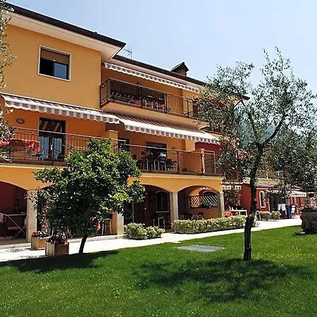 Due Leoni - Apart-hotel Brenzone sul Garda