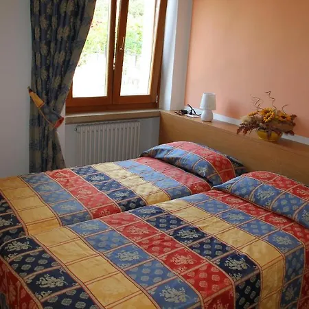 Due Leoni - Lejlighedshotel Brenzone sul Garda